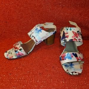 Worthington floral low block heel sandal
